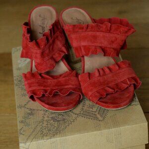 FreePeople Rosie Red Ruffle Suede block heel, 38